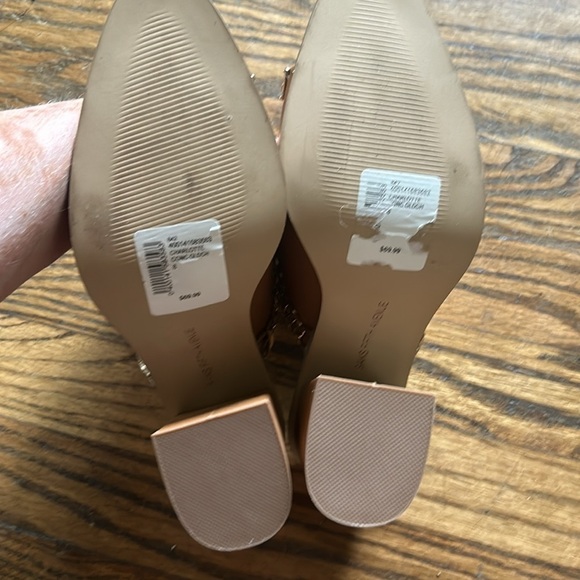 Saks Fifth Avenue Charlotte Cognac Mules with gold chain accents- size 8 - Picture 2 of 4